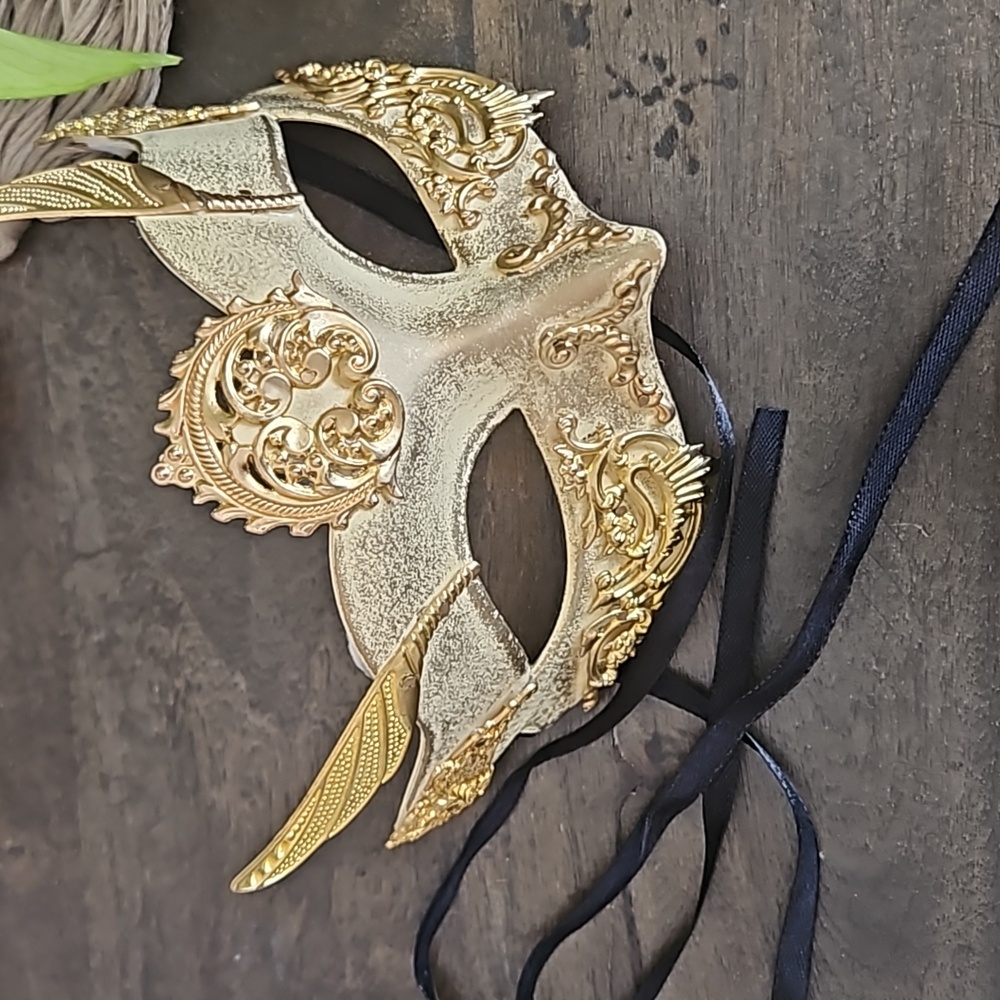 Gold masquerade costume mask